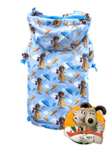 Gromit's Raincoat - Experience the charm of  Gromit's Raincoat, designed in partnership 
with the renowned animation powerhouse Aardman Studios, creators of 
the iconic Wallace and Gromit duo. This stylish raincoat not only 
guarantees to turn heads, it upholds the high-quality standards 
synonymous with all Urban...