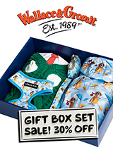 Wallace & Gromit Gift Box Set - Treat yourself or someone special with this fantastic gift box set. It 
comprises of Wallace's sweater, Gromit's raincoat, harness and collar & 
lead set. These unique styles featuring the dynamic duo will give your 
dog a unique look all of its own, each one a guaranteed crowd pleaser. 
The set...